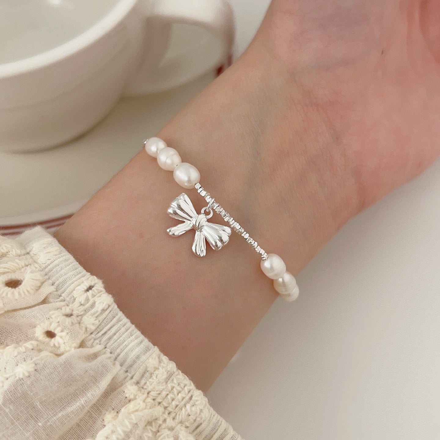 Bow Pearl Bracelet