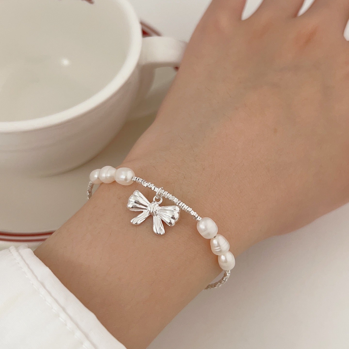 Bow Pearl Bracelet